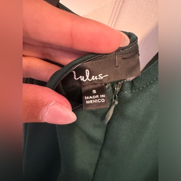 NEW WITH TAGS LULUS ONE SHOULDER DRESS - Picture 4 of 4